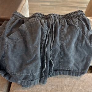 American Eagle Outfitters Gray Women Shorts Cargos